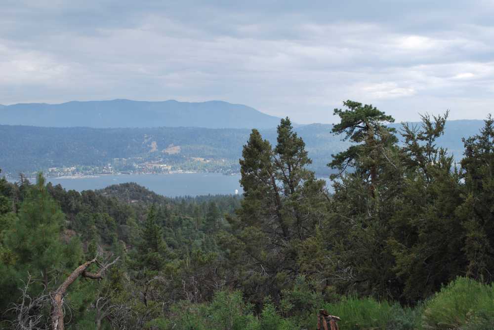Lake views from the Pacific Crest Trail. Photo Credit: Los Angeles SheBuysTravel, Mimi Slawoff