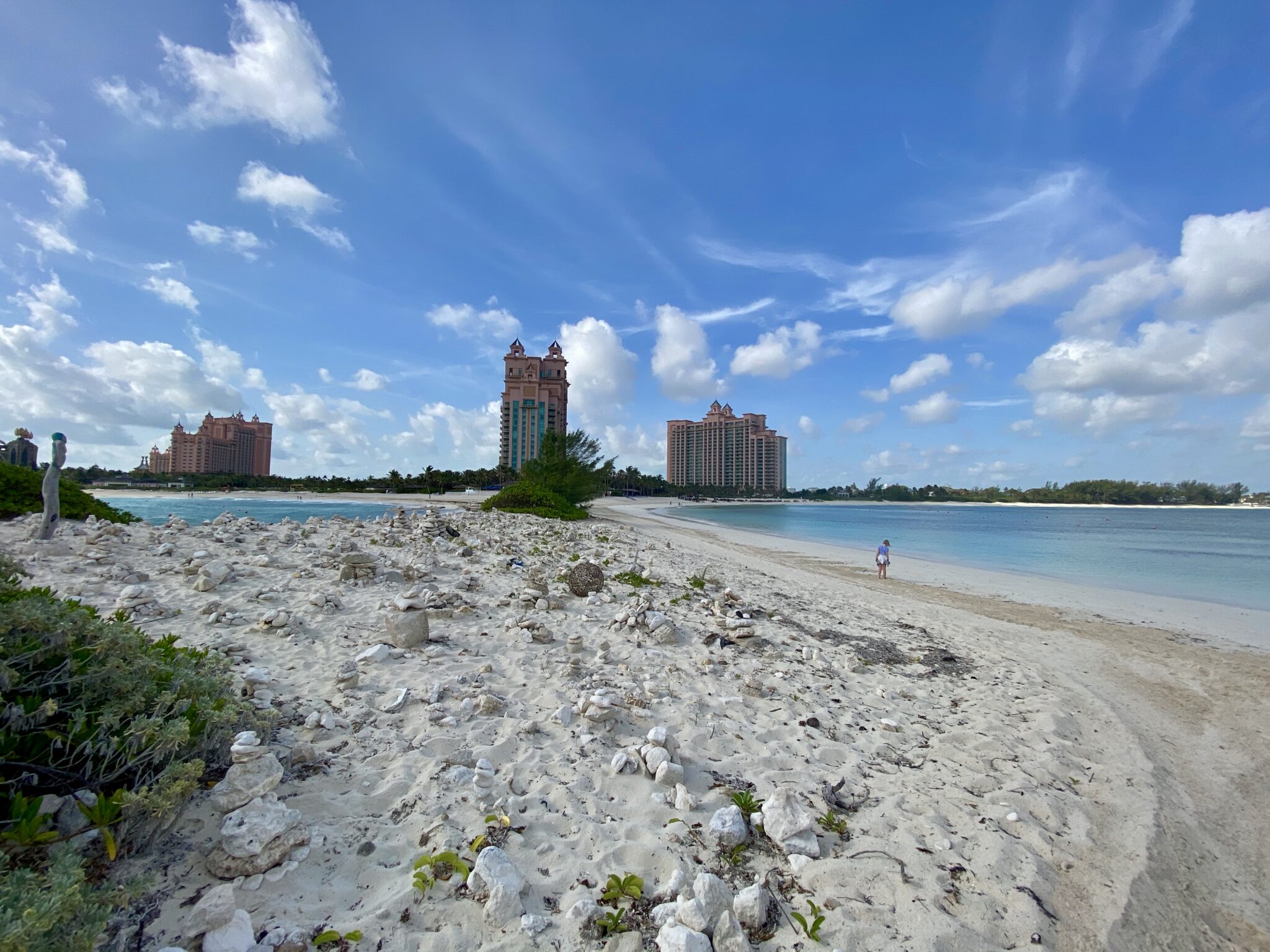 What’s the Best Way to Get to Atlantis Paradise Island, Bahamas?