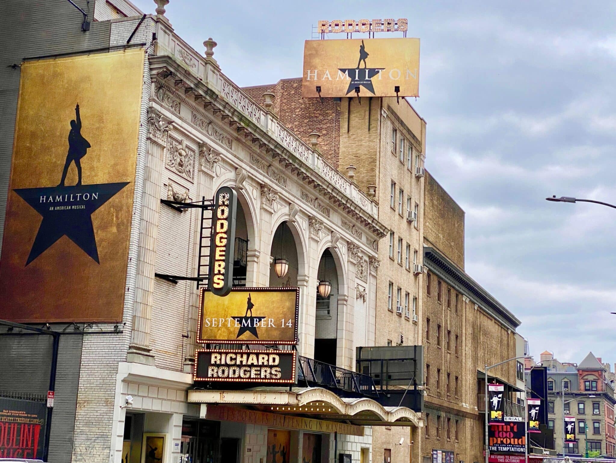 15 Family-Friendly Things to Do in Times Square with Kids