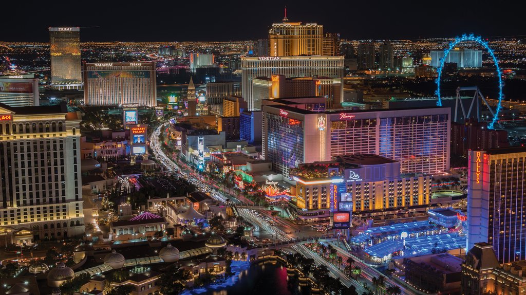 Las Vegas Packing List Essentials: What to Bring and What NOT to Bring to Sin City
