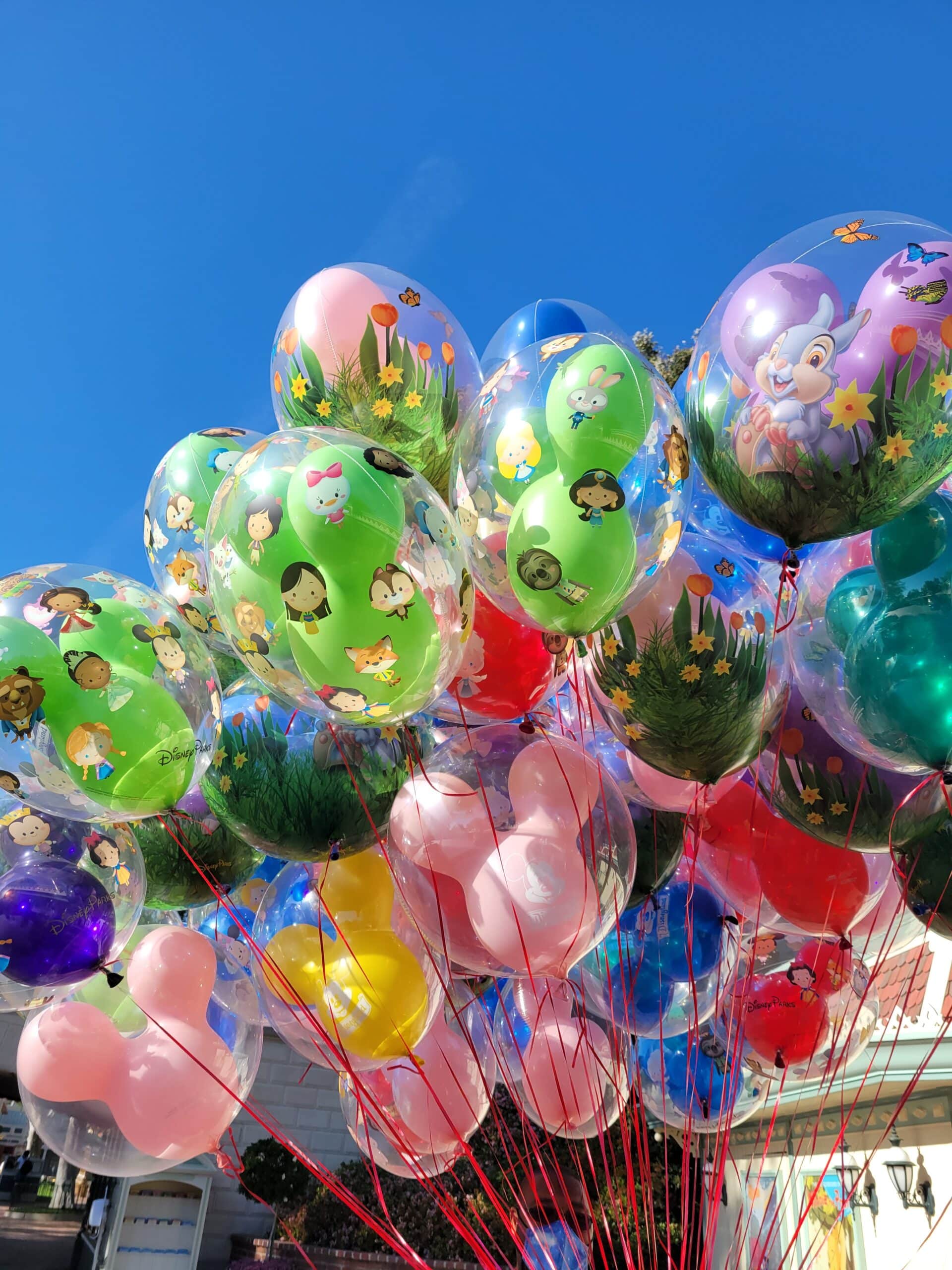 11 Tips for Navigating Holiday Crowds at Disneyland