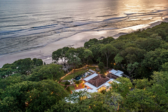Luxury by the Sea: 10 Exceptional Beachfront Rentals