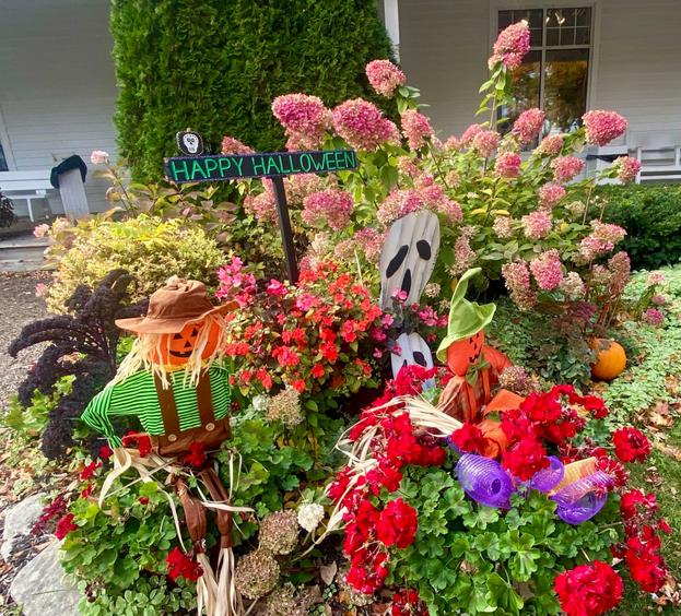 A cheerful courtyard in autumn in Door County.