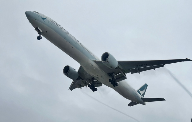 Fall Flight Tips: 9 Smart Ways to Save