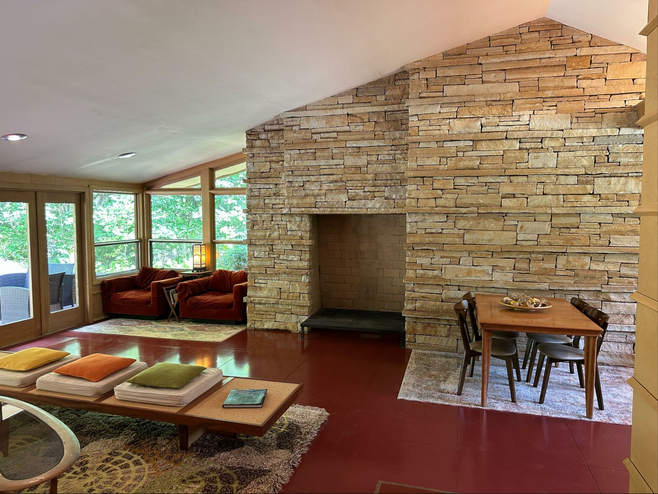 Sleeping with Frank Lloyd Wright: My Night at Duncan House