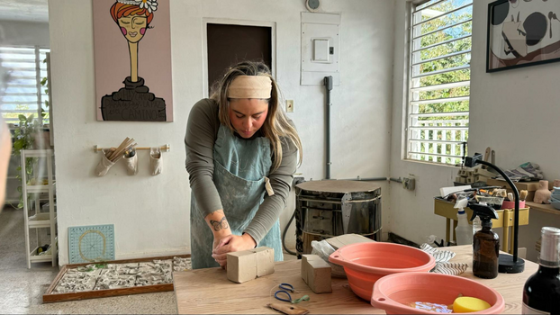 A private pottery class at LAU Pottery Studio.