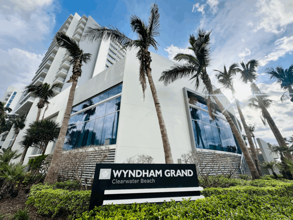 Wyndham Grand Clearwater Beach: Comfort, Convenience and Coastal Charm
